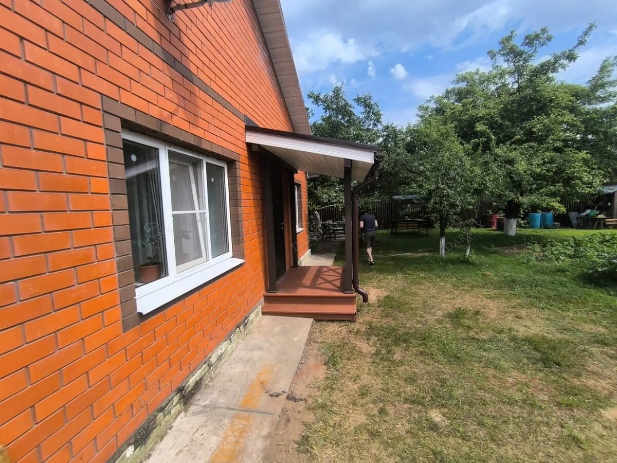 Вид крылечка сбоку