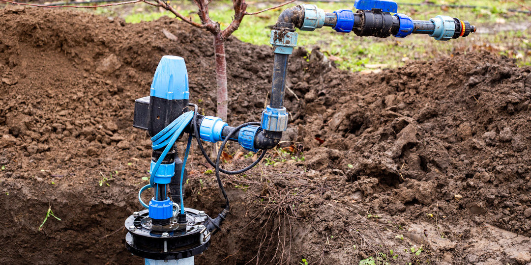 Какой глубины копать скважину на воду на дачном участке, чтобы можно было пить