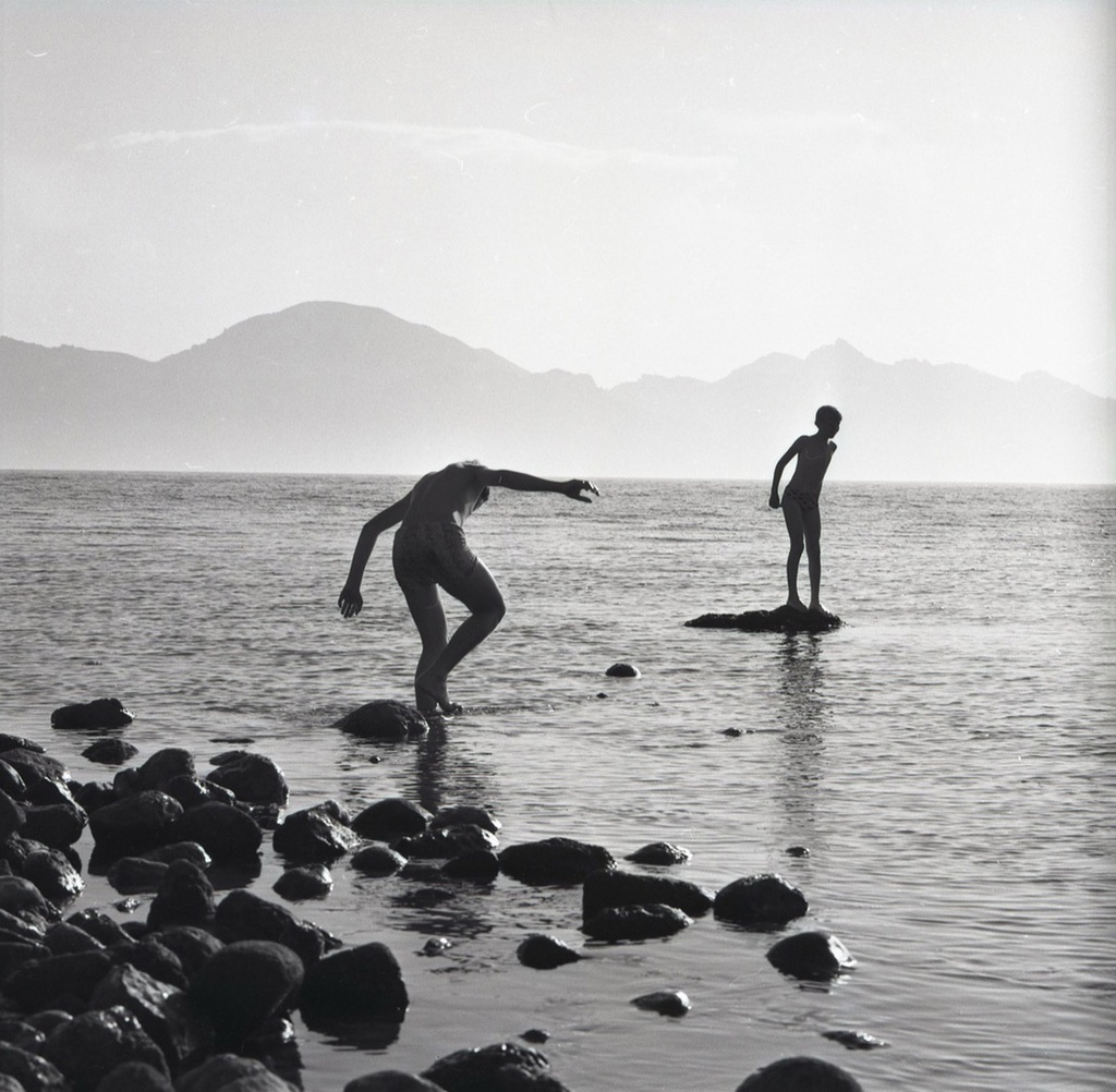 Пионерский лагерь «Артек». Виктор Сакк, 1970-е, Украинская ССР, Крымская обл., пгт. Гурзуф, Галерея Люмьер. 
