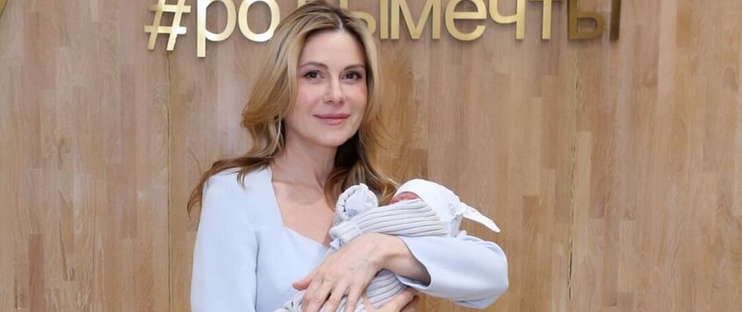 49-летняя Анна Невская впервые стала мамой