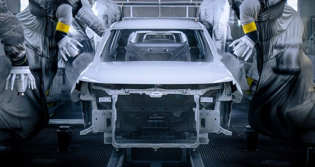 Первый кузов JELAND прошёл окраску. Что происходит на бывшем заводе GM