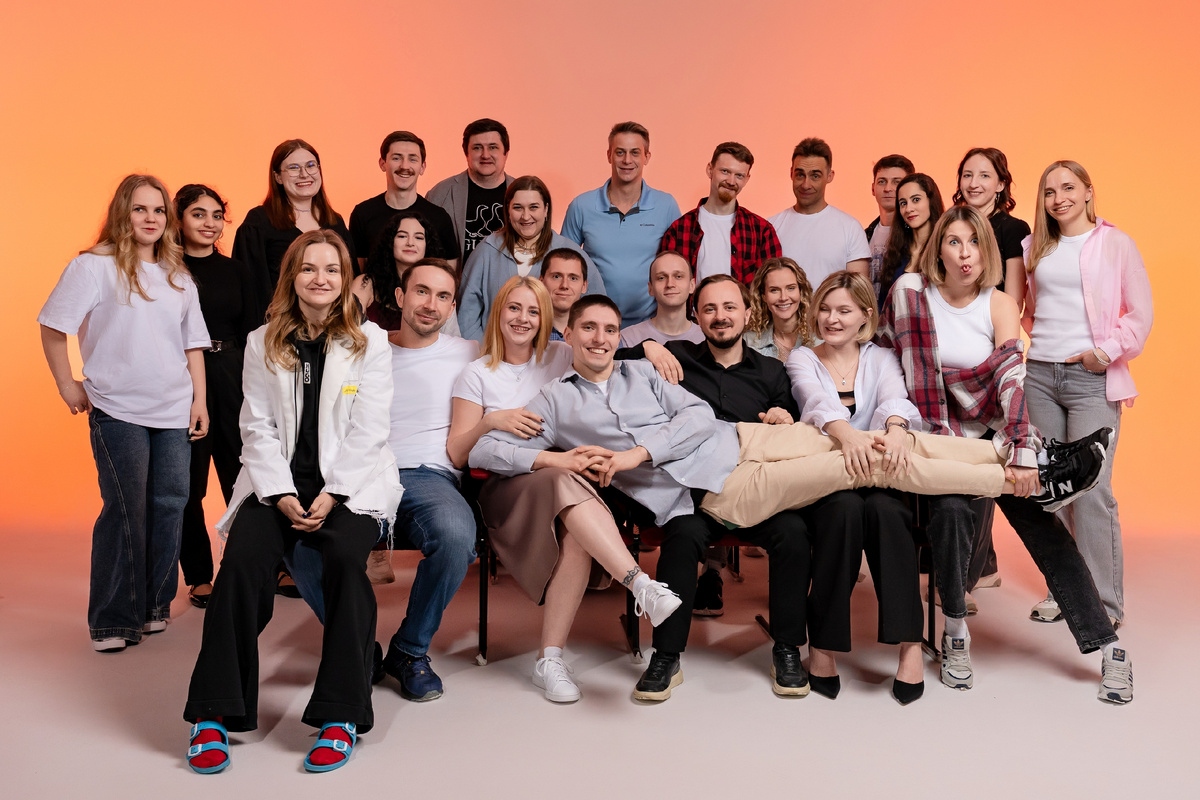 Актëры театральной мастерской Юлианы Зверевой. Фото со странички театра в ВК. 