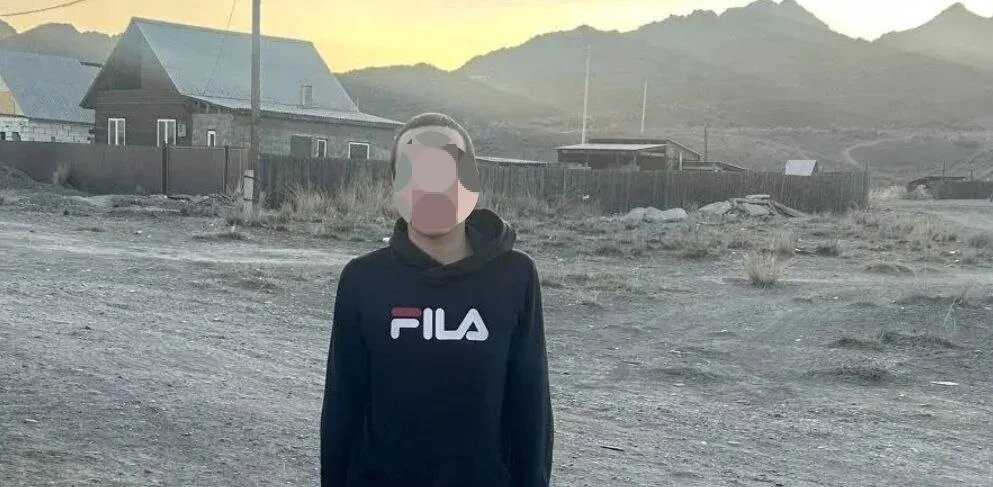 "Душили и связывали": Подросток в Туве обвинил полицейских. Министр взял дело на контроль