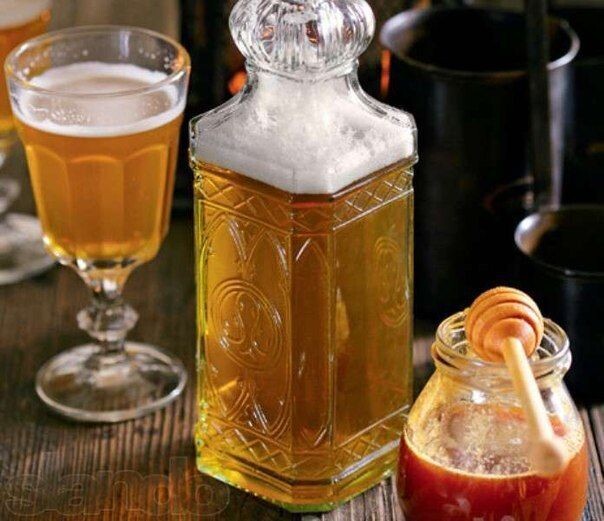 Медовуха по бабушкиным тетрадкам: хмельное тепло без дрожжей и кипячения