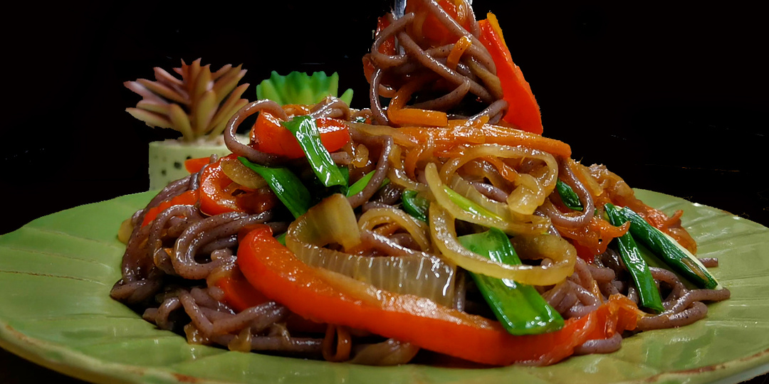 Такие макароны готовлю даже на ночь и не поправляюсь. Вкуснейшая лапша по-тайски, легкая и сытная одновременно