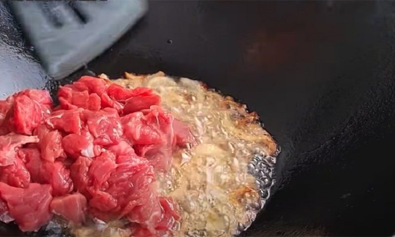 Жареный узбекский суп Мастава: секреты традиции и вкус, который сближает