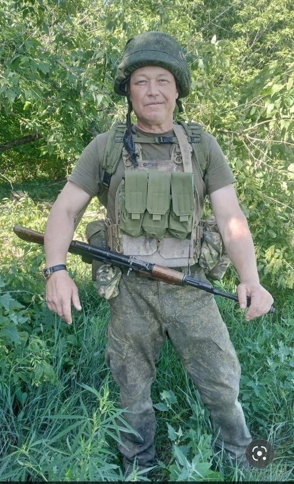 Защитник Отечества - Махнев Михаил Михайлович.