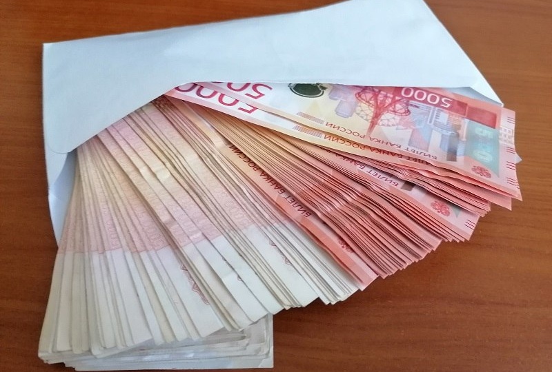 Средняя зарплата в Омской области достигла 73,6 тыс