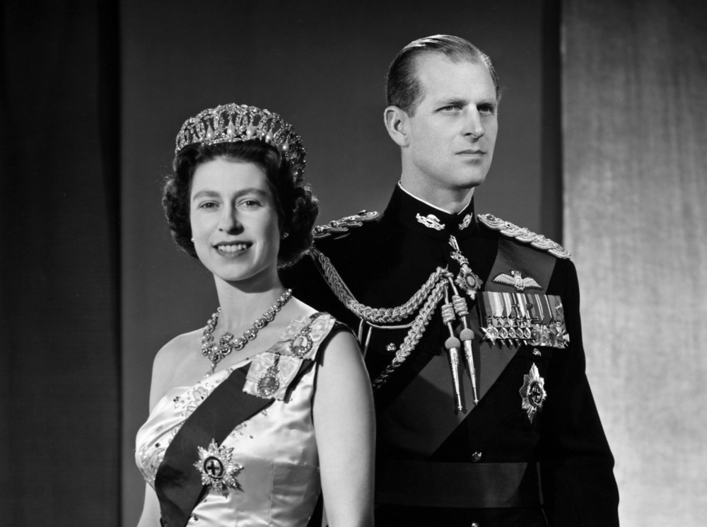 Королева Елизавета II и принц Филипп