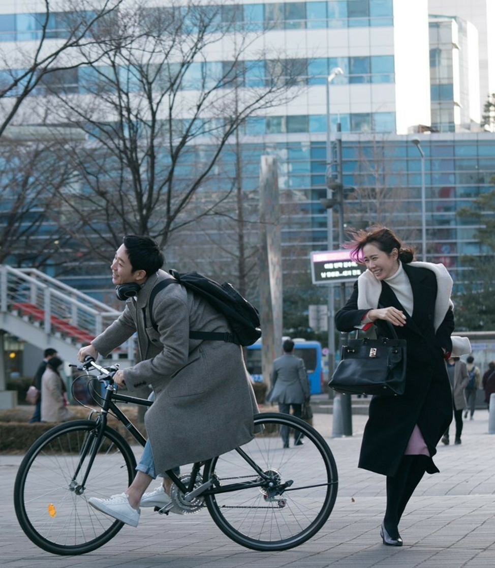 Дорама "Красивая нуна, которая покупает мне еду" 2018