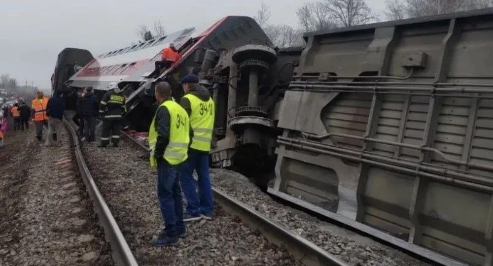 Причина схода двухэтажного пассажирского поезда Москва-Челябинск близ Бряндино