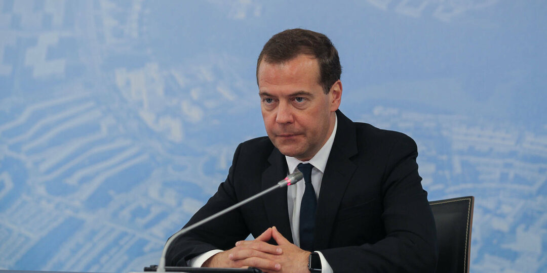 Медведев заявил, что Евросоюз может стать крайне враждебным России альянсом