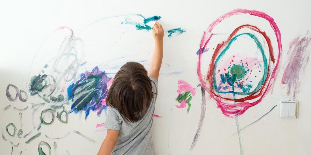 Почему я не ругаю детей за испорченные обои (и вам не советую)?