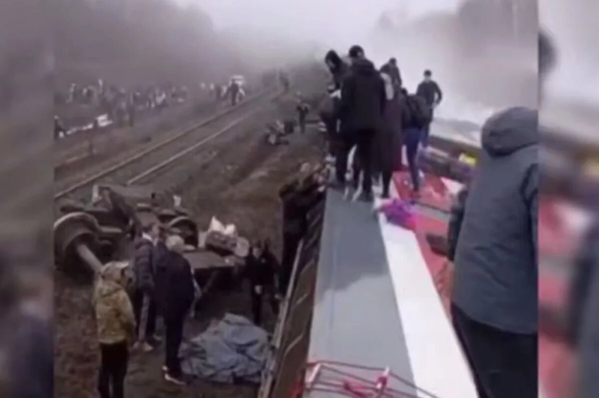    Залезли на вагоны и вытащили людей: названы молодые герои ЧП в Ульяновске