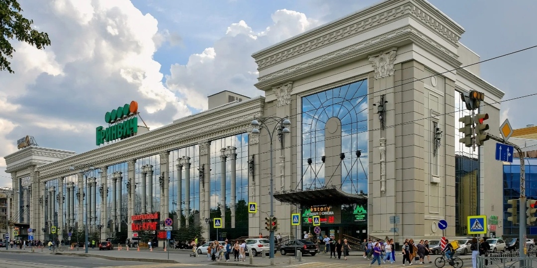 62 лярда за три месяца: кто скупает наши ТЦ и при чем тут ваш кофе с собой