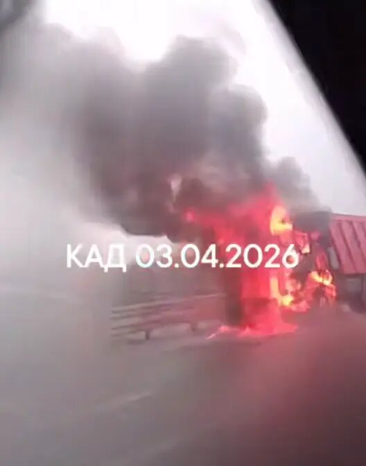    Фото: скриншот видео из телеграм-канала «Мегаполис | ДТП и ЧП | Санкт-Петербург | Питер»