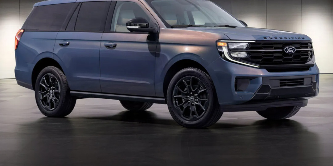 Ford представил специальную версию огромного Expedition — модель отмечает в этом году 30-летний юбилей 😎