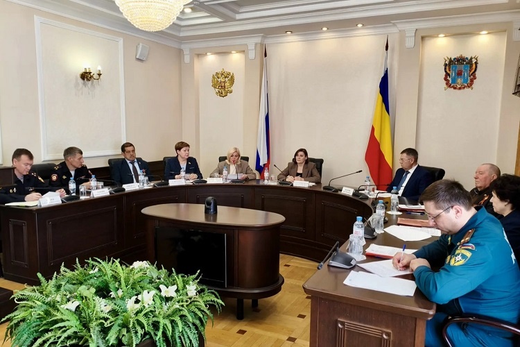    Фото сайта правительства РО Редактор