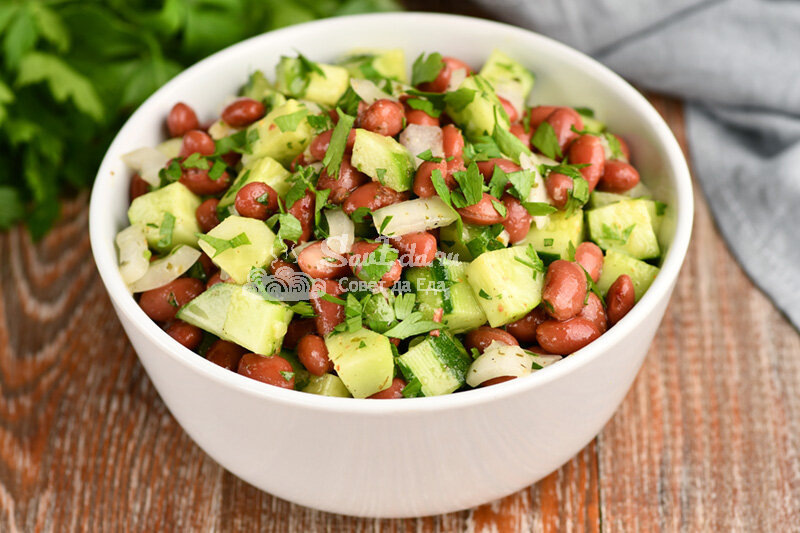 Очень вкусный салат с фасолью за 10 минут (2 варианта)