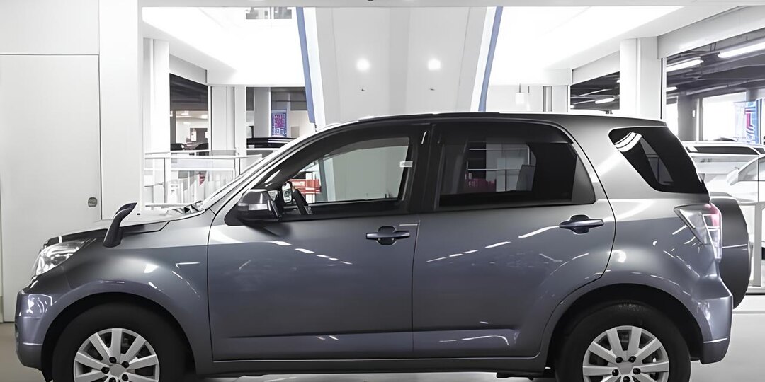 Японская Нива — Toyota Rush. Подержанный «мини-внедорожник», который не боится грязи.