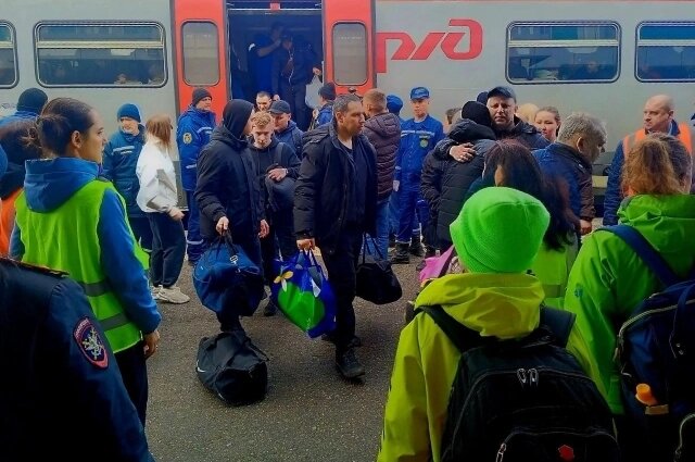    Прибывшие на вокзал пассажиры. Фото: РЖД