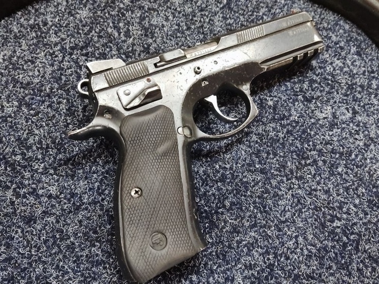     Под удар попали «Ауди Q7», «Сеат Леон» и «Москвич-3». Фото: архив МК в Питере