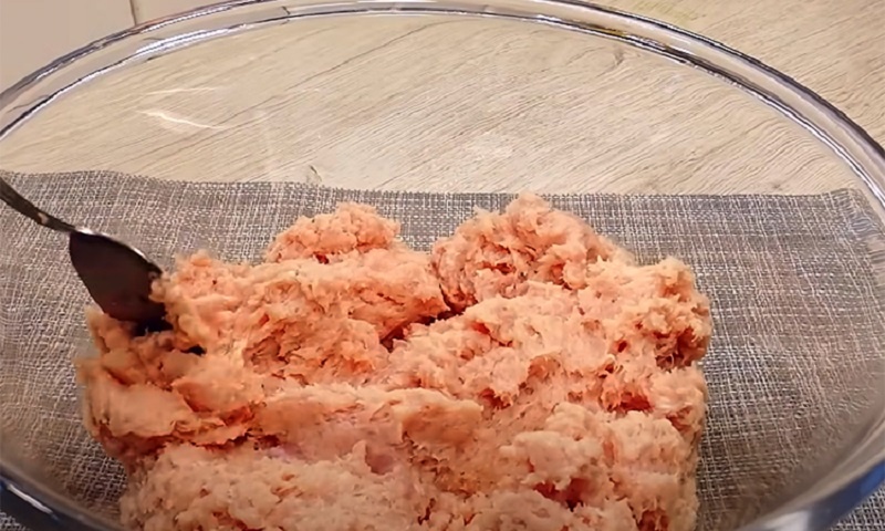 Как приготовить сочные котлеты в духовке сразу на всю неделю