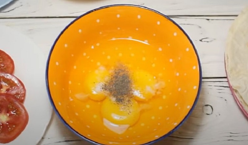 Ленивый завтрак из лаваша: как собрать идеальный горячий сэндвич за 10 минут