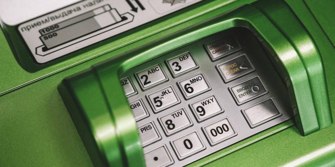 Волгоградцы не могут расплатиться по безналу из-за массового сбоя