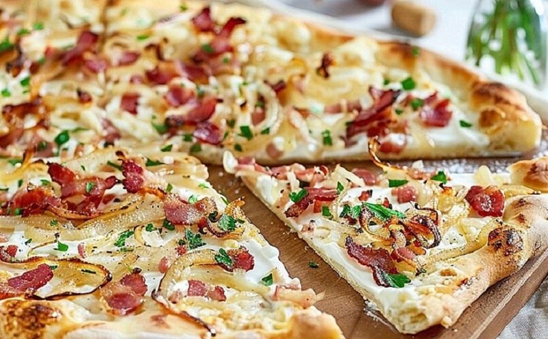 Как приготовить эльзасский пылающий пирог: секрет хрустящей основы и яркой начинки