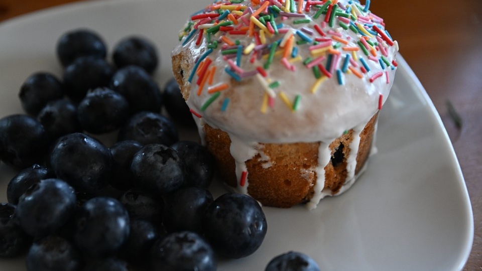 Священник из Иркутска рассказал, куда деть испорченные освящённые продукты