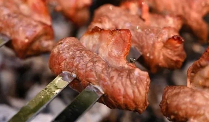 Мягкий шашлык из говядины.