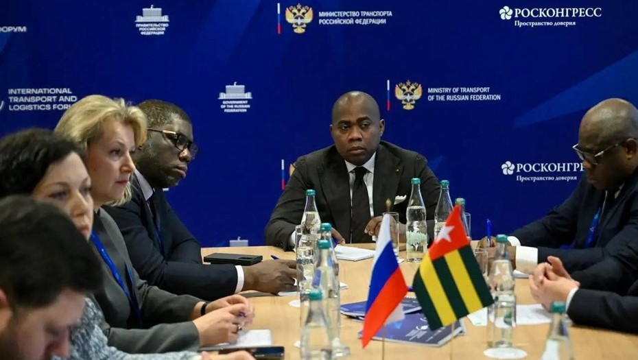    Встреча с министрами транспорта Республики Того и Республики Нигер на полях Международного транспортно-логистического форума Автор фото: t.me/polyakov_kv