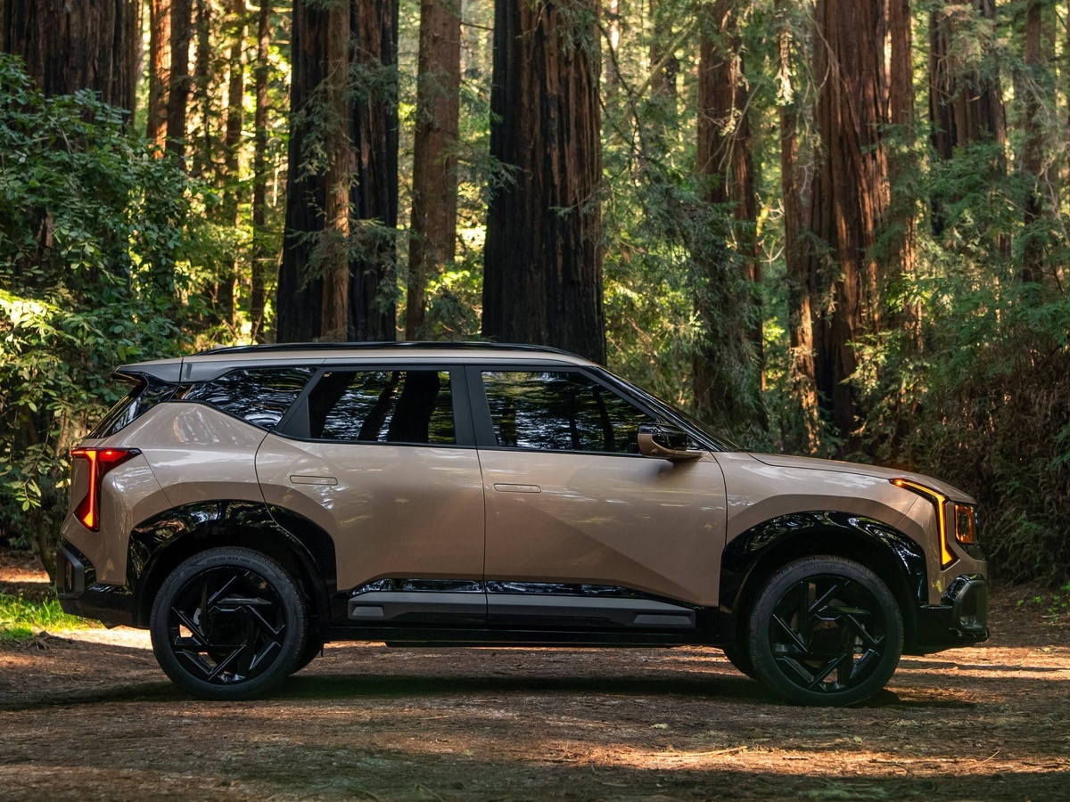 Новый кроссовер Kia Seltos – вид сбоку