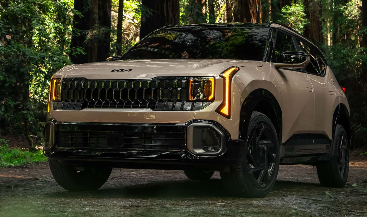 Новый кроссовер Kia Seltos второго поколения в исполнении X Line