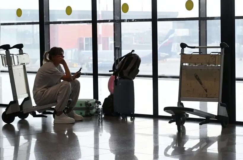 АТОР: авиакомпании начали брать топливные сборы по оплаченным турам