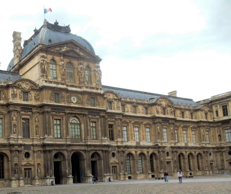 Лувр