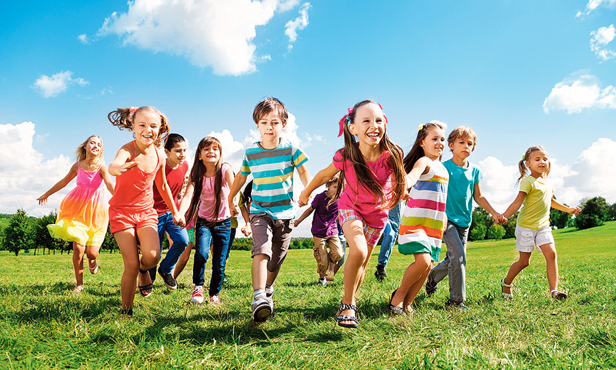 Куда отправить минского школьника на летние каникулы, и в какую примерно сумму обойдется отдых