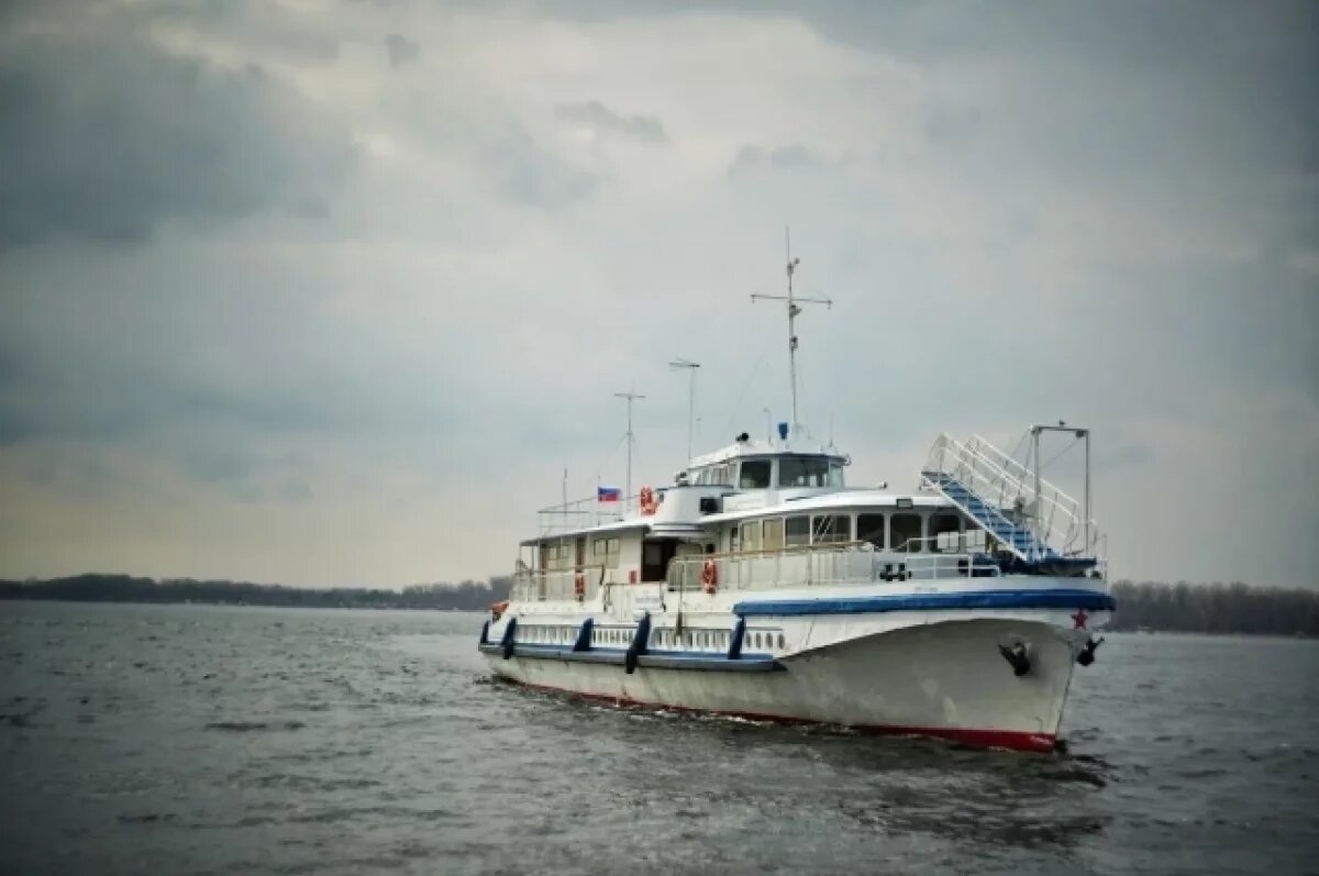    Волга работает.