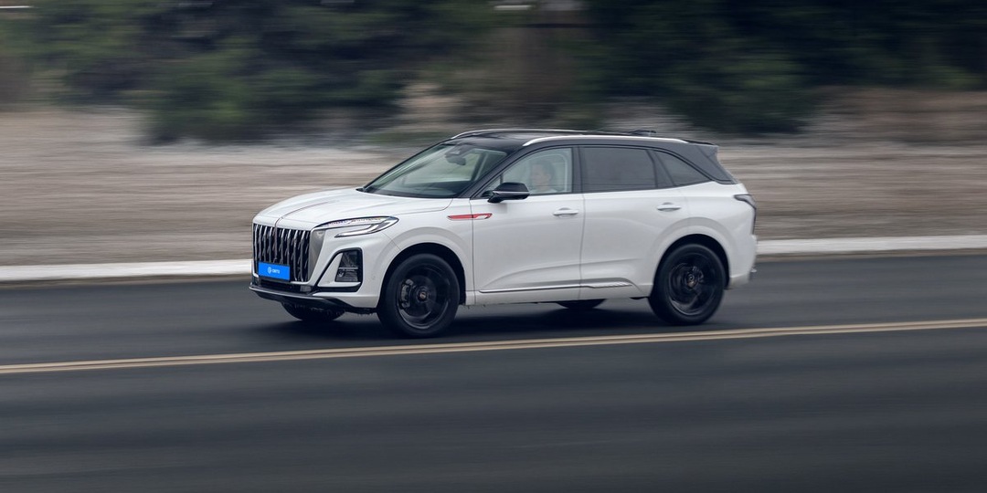 Тест-драйв Hongqi HS3: кроссовер со спортивным характером