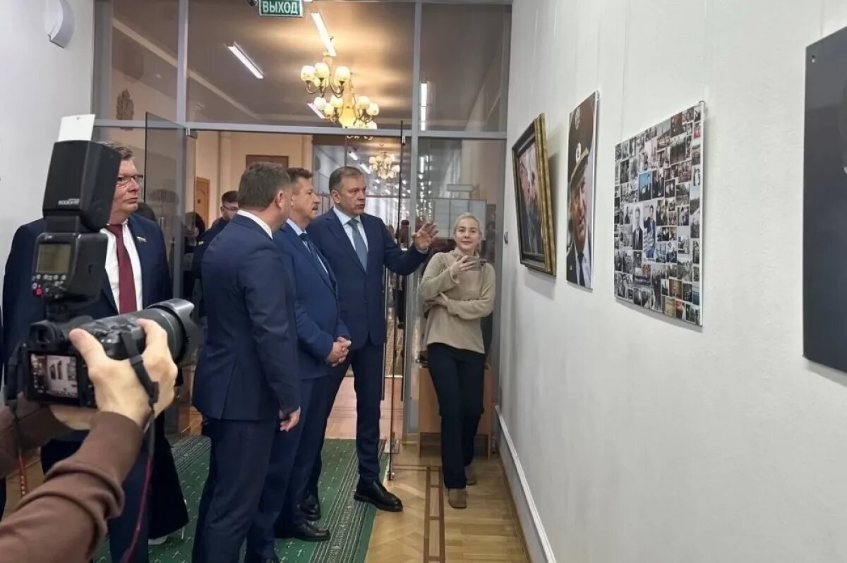    Выставка памяти Владимира Жириновского открылась в Нижнем Новгороде