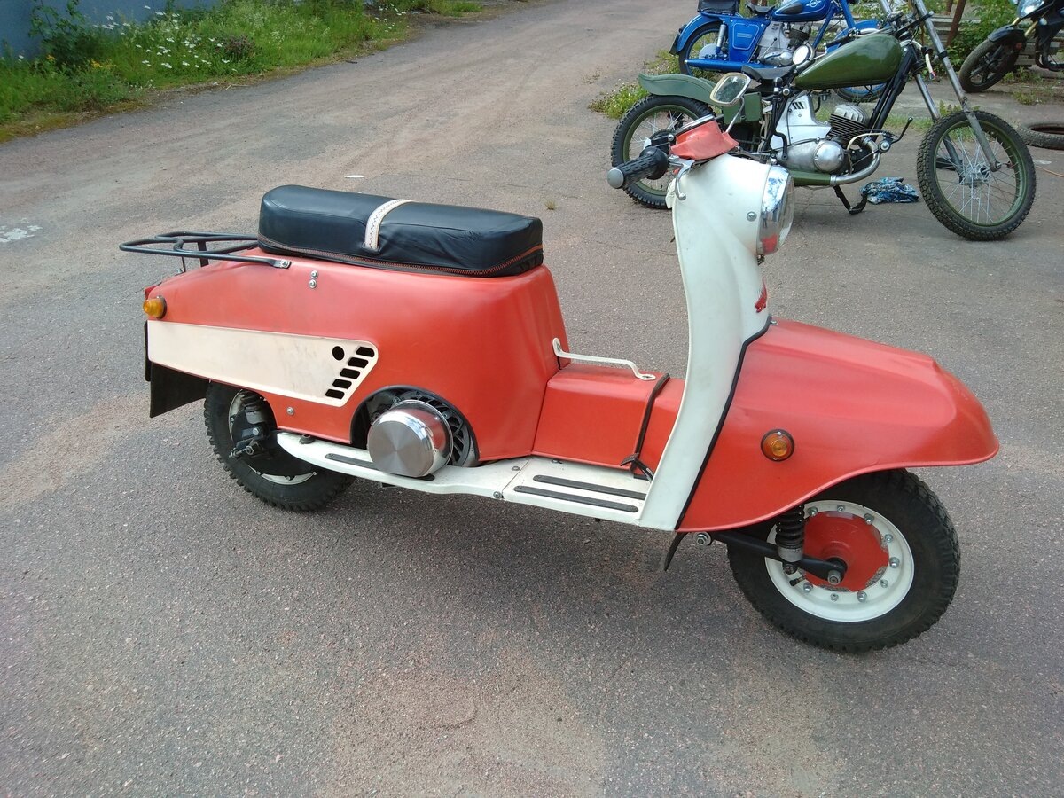 https://auto.ru/scooters/used/sale/tulamashzavode/tulica/3537700-1576d590/?utm_referrer=https%3A%2F%2Fyandex.ru%2Fimages%2Fsearch%3Ffrom%3Dtabbar%26img_url%3Dhttps%253A%252F%252Favatars.mds.yandex.net%252Fget-autoru-vos%252F1723628%252Fc63bafa1c97afb5fb2e94e24ad264d39%252F1200x900%26lr%3D10690%26pos%3D23%26rpt%3Dsimage%26text%3D%25D0%259C%25D0%25BE%25D1%2582%25D0%25BE%25D1%2580%25D0%25BE%25D0%25BB%25D0%25BB%25D0%25B5%25D1%2580%2520%25C2%25AB%25D0%25A2%25D1%2583%25D0%25BB%25D0%25B8%25D1%2586%25D0%25B0%25C2%25BB