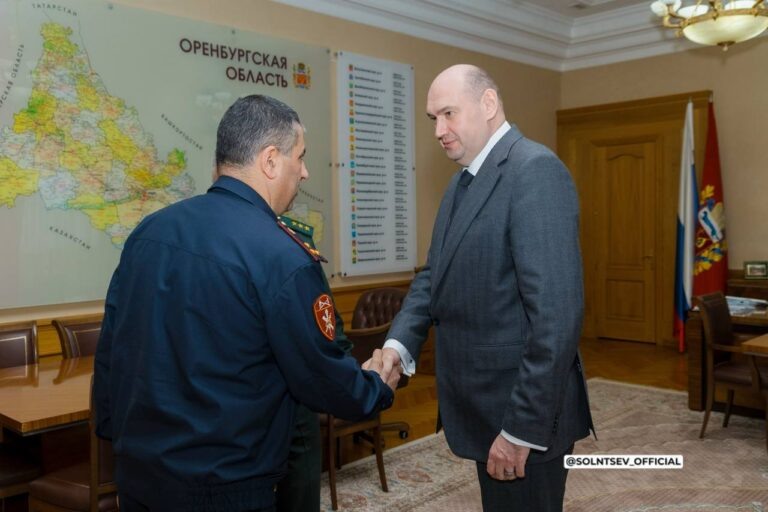    Солнцев обсудил вопросы безопасности с новым главой Росгвардии региона Оренбуржье