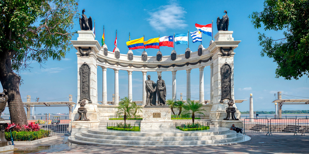 Поплавать с морскими львами и спуститься в «Котёл Дьявола»: путешествие по Эквадору, которое вы не забудете