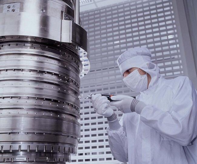 Кто сделал объектив для российского фотолитографа?