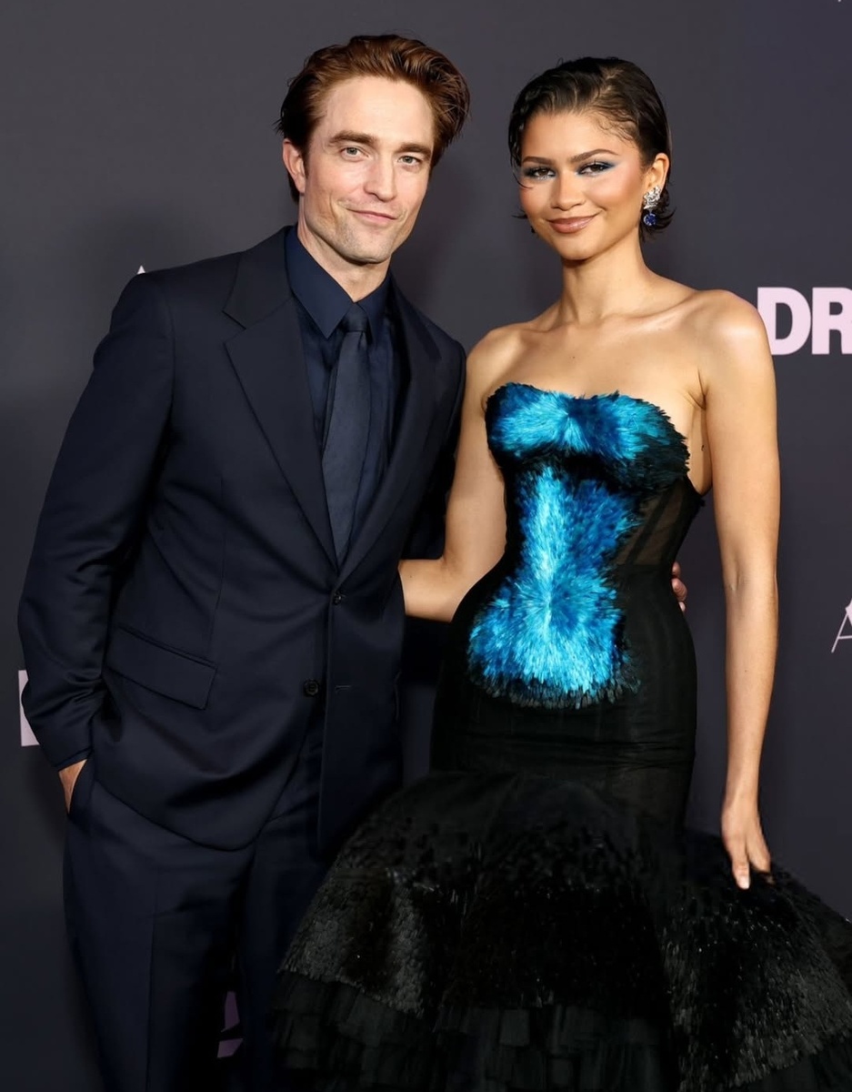 Роберт Паттинсон и Зендея на премьере "The Drama" в Нью-Йорке. Материал: Getty Images.