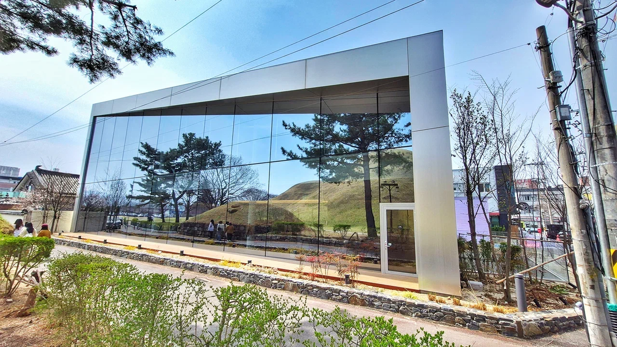 Музей современного искусства, Кёнджу. Фото дочери