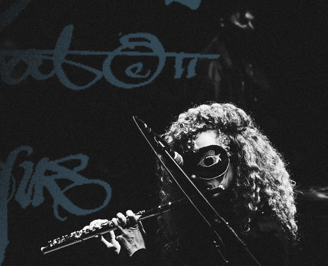 Покрас Лампас и SPB Blind Orchestra проведут второй перформанс «ПИШУ — СЛЫШУ — ВИЖУ» на Новой сцене Александринского театра