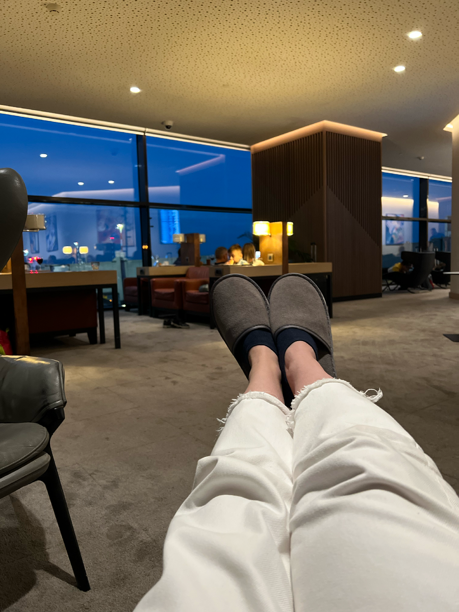 Иногда там бывает и вот так свободно, но только не летом!