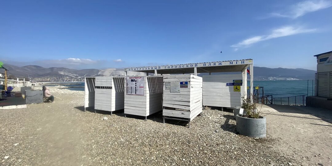 Туристический сезон: в Новороссийске откроют 30 пляжей и разрисуют дома